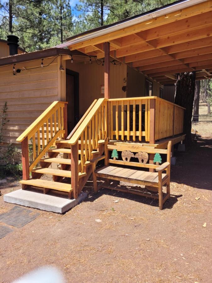 Greer Point Trails End Cabins Екстериор снимка